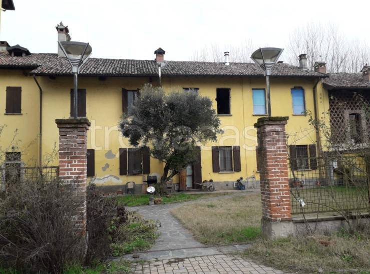 ufficio in vendita a Vellezzo Bellini