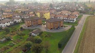 casa indipendente in vendita a Vellezzo Bellini