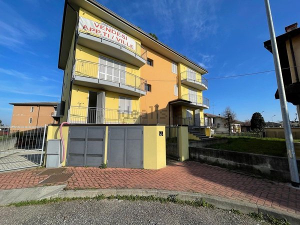 appartamento in vendita a Vellezzo Bellini in zona Origioso