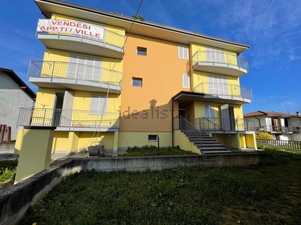 appartamento in vendita a Vellezzo Bellini in zona Origioso