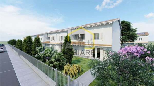 casa indipendente in vendita a Vellezzo Bellini in zona Giovenzano