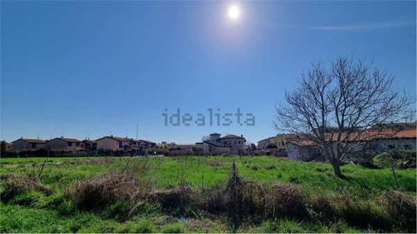 casa indipendente in vendita a Vellezzo Bellini in zona Origioso