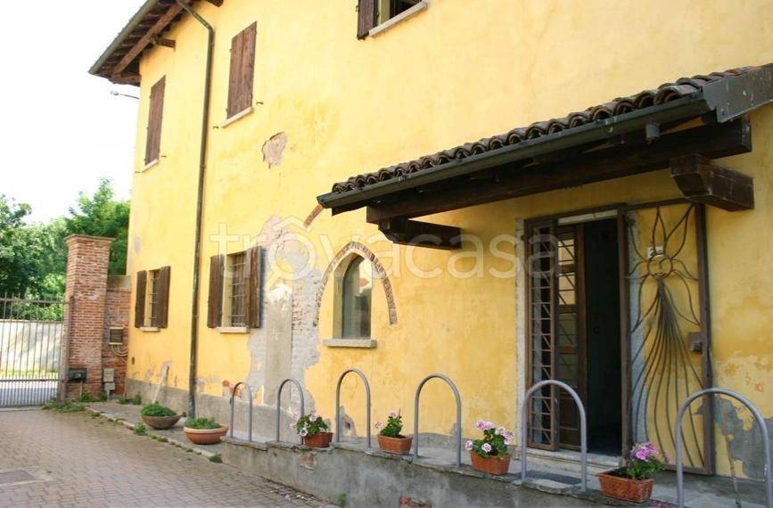 ufficio in vendita a Vellezzo Bellini