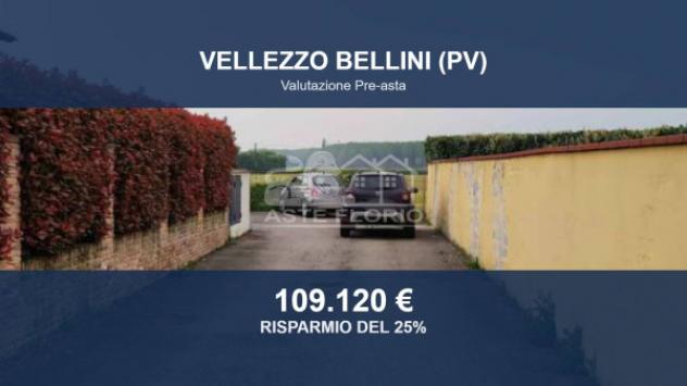 terreno edificabile in vendita a Vellezzo Bellini