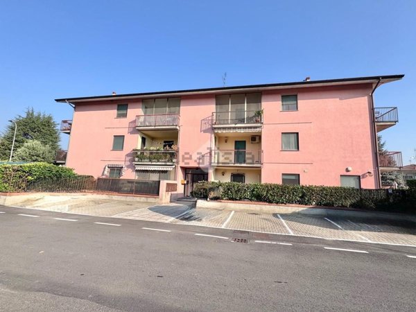 appartamento in vendita a Vellezzo Bellini in zona Giovenzano