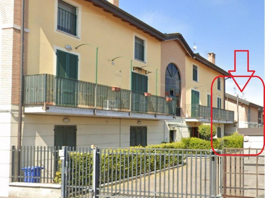 casa indipendente in vendita a Vellezzo Bellini in zona Origioso