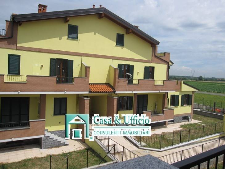 appartamento in vendita a Vellezzo Bellini in zona Origioso