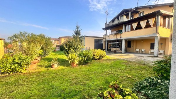 casa indipendente in vendita a Verrua Po