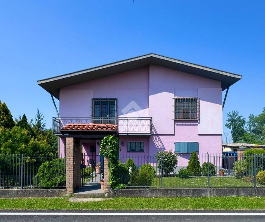 casa indipendente in vendita a Verrua Po