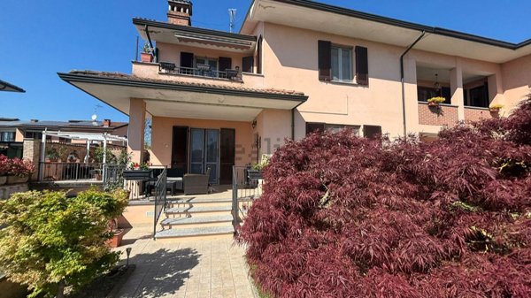 esavano in vendita a Verrua Po