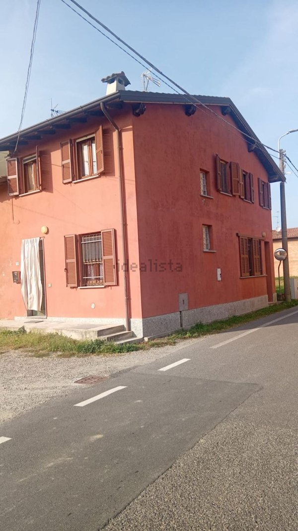 casa indipendente in vendita a Verrua Po