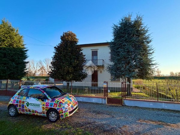 casa indipendente in vendita a Verrua Po