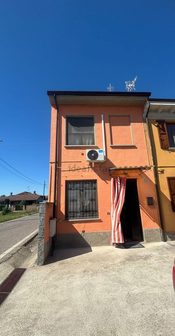 casa semindipendente in vendita a Verrua Po