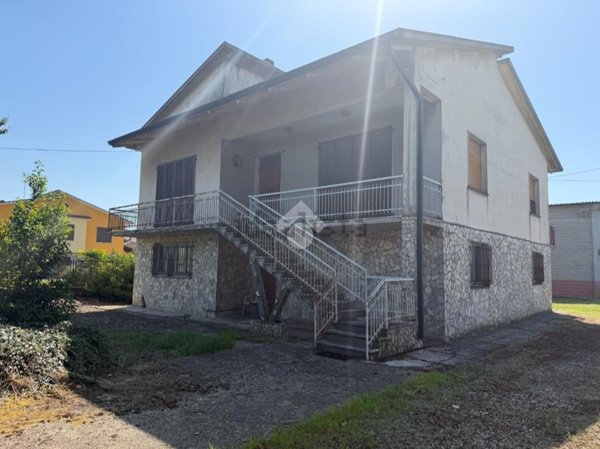 casa indipendente in vendita a Verrua Po