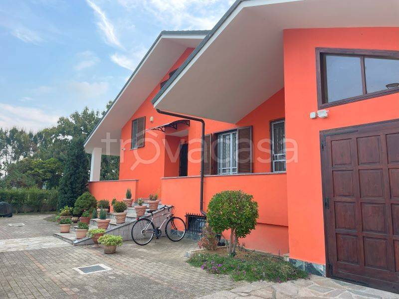 casa indipendente in vendita a Lombriasco