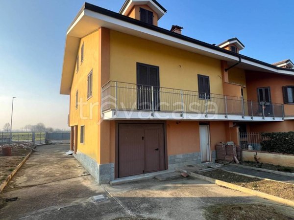 casa indipendente in vendita a Lombriasco