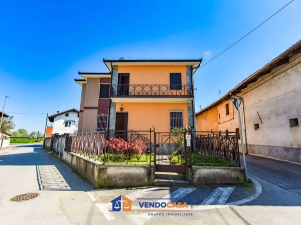 casa indipendente in vendita a Lombriasco