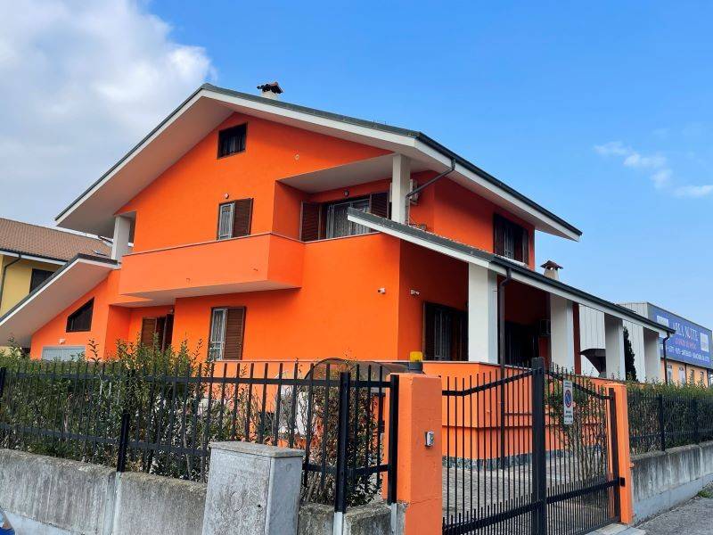 casa indipendente in vendita a Lombriasco