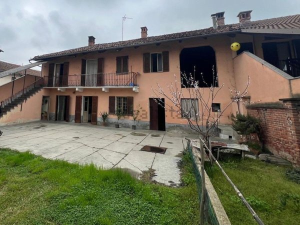 casa indipendente in vendita a Lombriasco