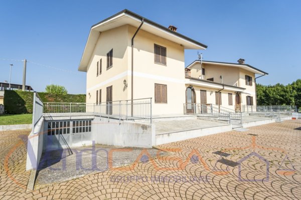 casa indipendente in vendita a Lombriasco