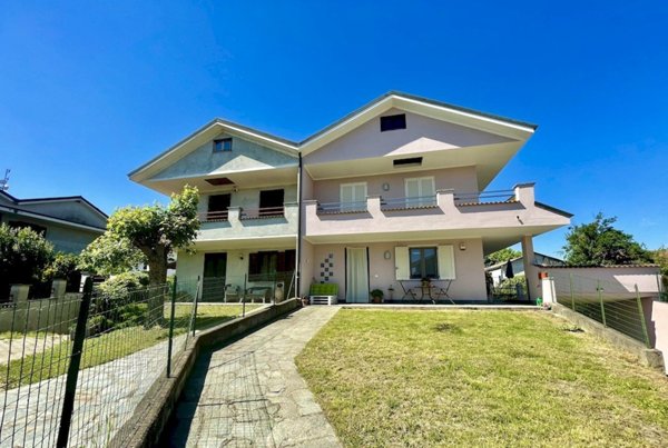 casa indipendente in vendita a Lombriasco