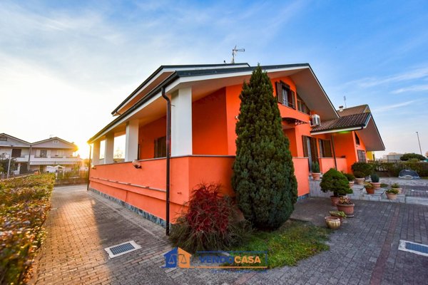 casa indipendente in vendita a Lombriasco