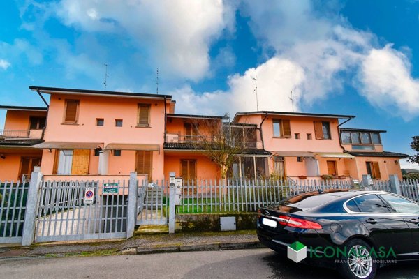 casa indipendente in vendita a Vidigulfo