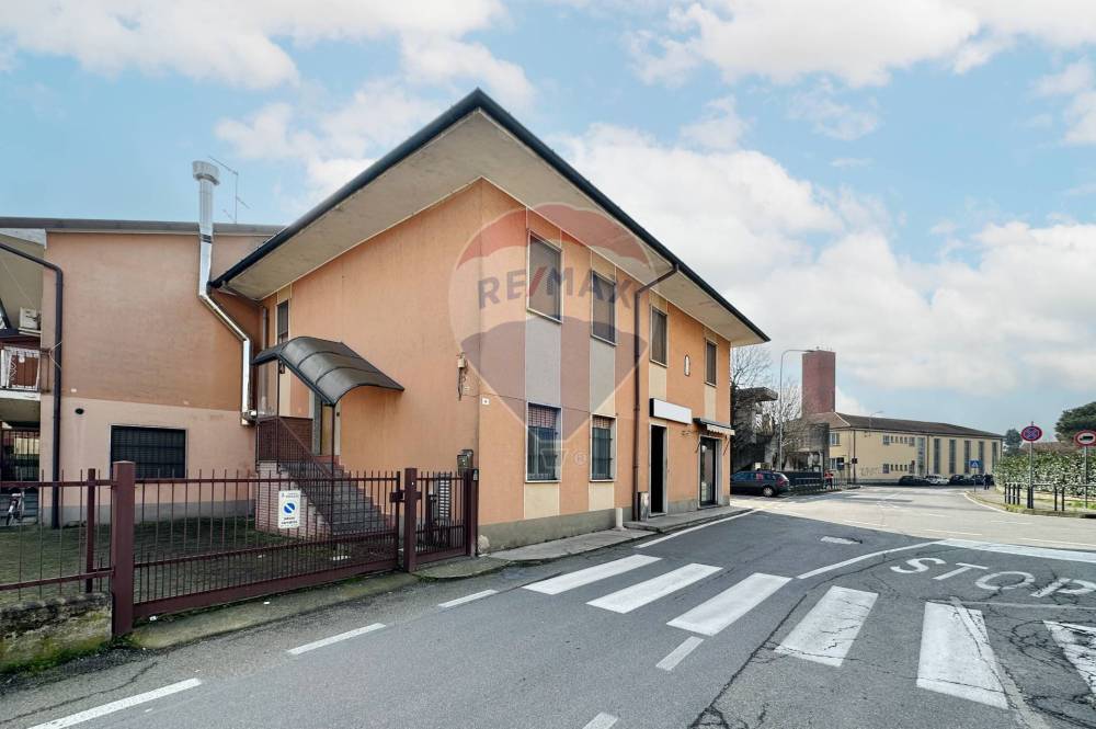 negozio in vendita a Vidigulfo