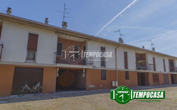 appartamento in vendita a Vidigulfo in zona Cavagnera