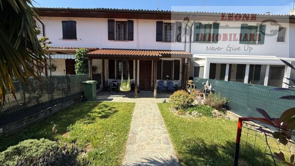 casa indipendente in vendita a Vidigulfo in zona Cavagnera