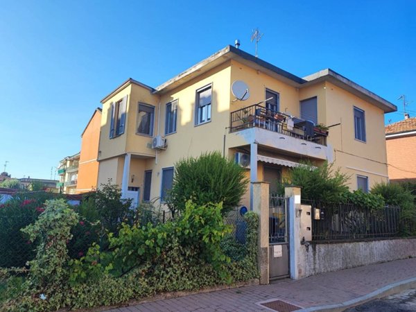 casa indipendente in vendita a Vidigulfo