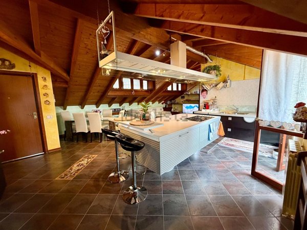 appartamento in vendita a Vidigulfo in zona Mandrino