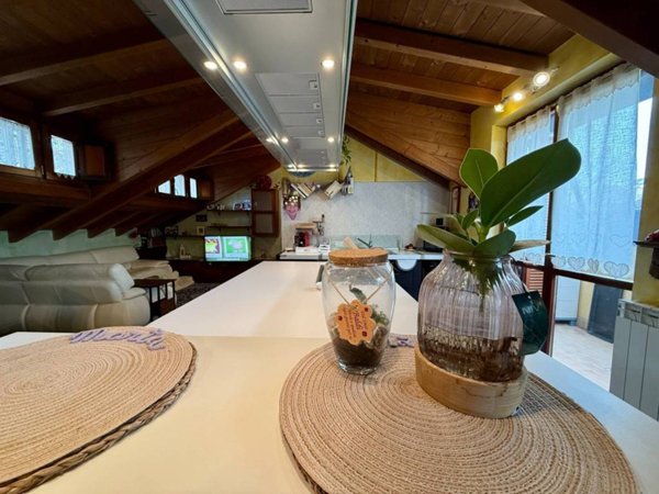 appartamento in vendita a Vidigulfo in zona Mandrino