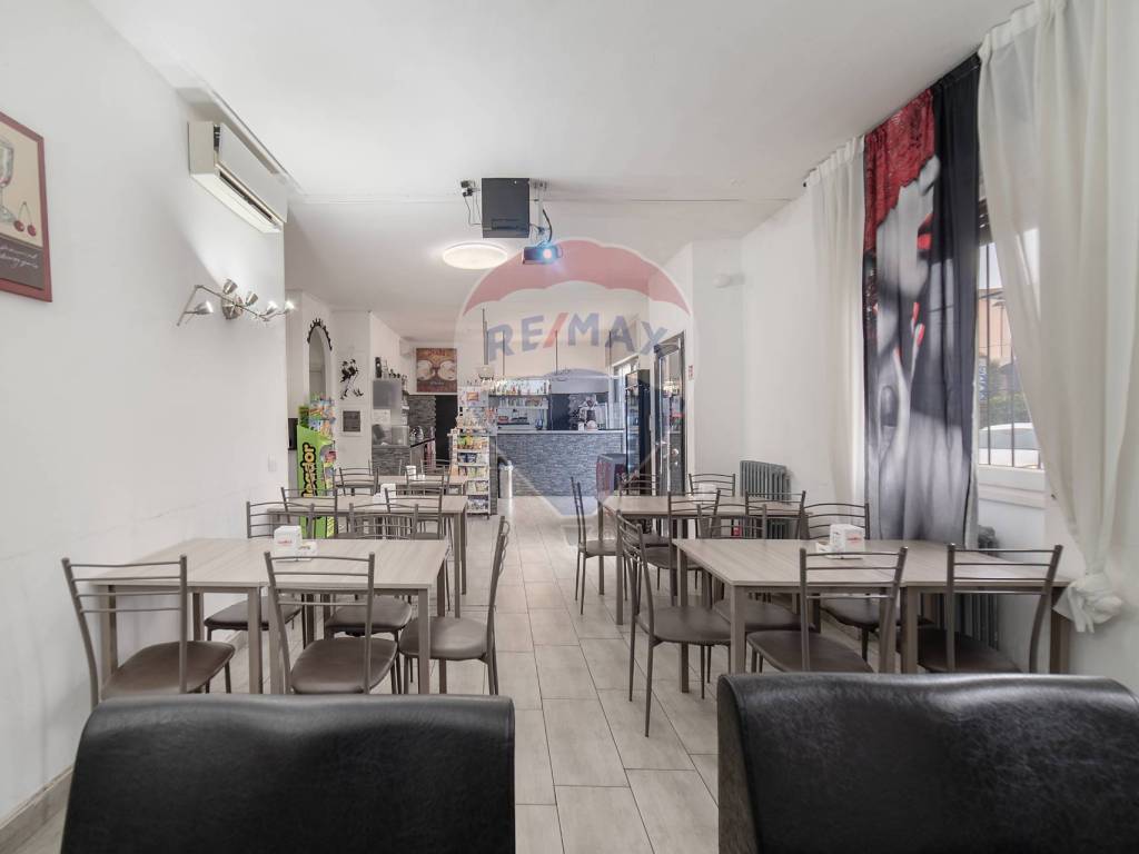 negozio in vendita a Vidigulfo