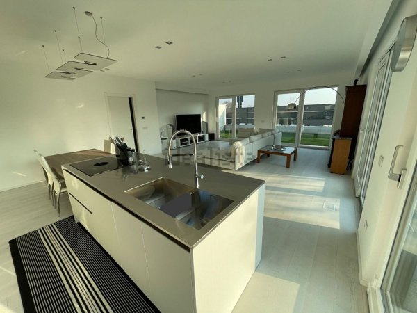 casa indipendente in vendita a Vidigulfo