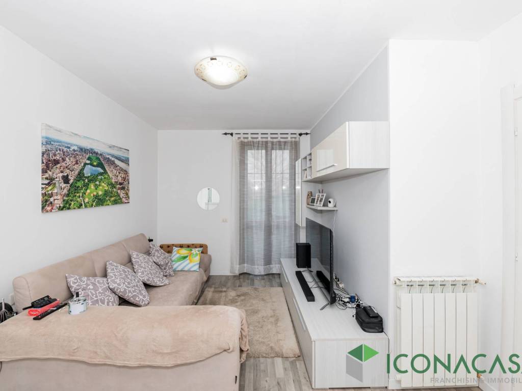 appartamento in vendita a Vidigulfo in zona Mandrino