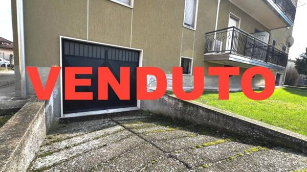 locale commerciale in vendita a Vidigulfo