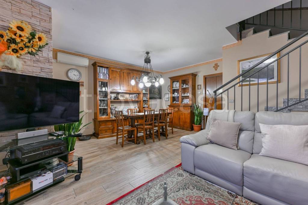 casa indipendente in vendita a Vidigulfo