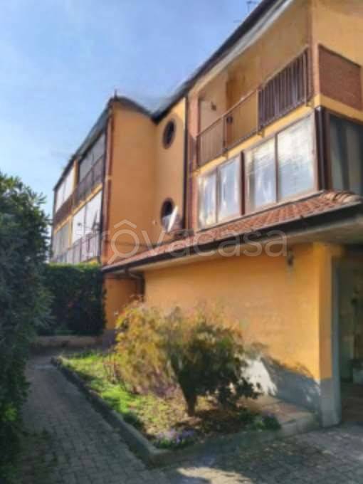 appartamento in vendita a Vidigulfo in zona Vairano