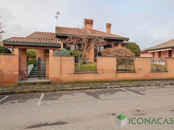 casa indipendente in vendita a Vidigulfo