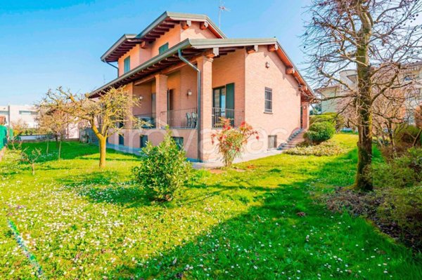 casa indipendente in vendita a Vidigulfo