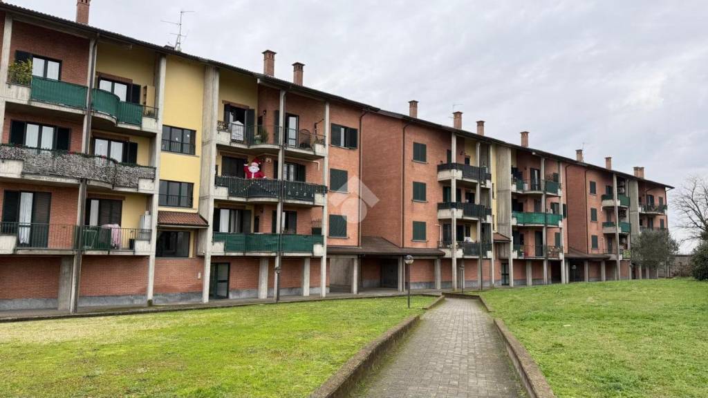 appartamento in vendita a Vidigulfo in zona Cavagnera