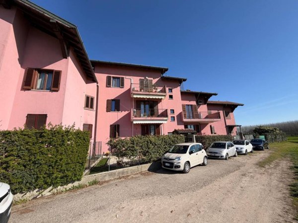 appartamento in vendita a Vidigulfo in zona Cavagnera