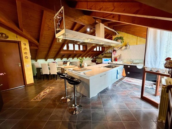 appartamento in vendita a Vidigulfo in zona Mandrino