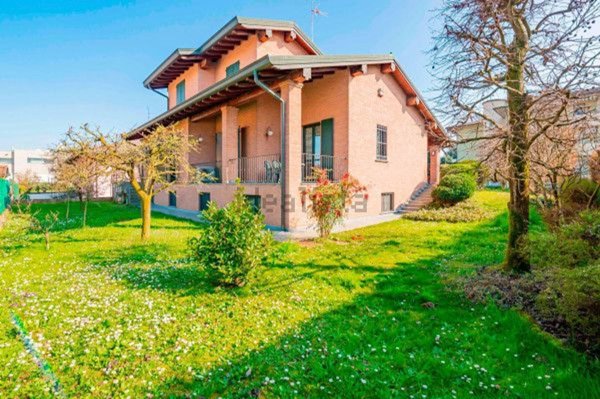 casa indipendente in vendita a Vidigulfo in zona Mandrino