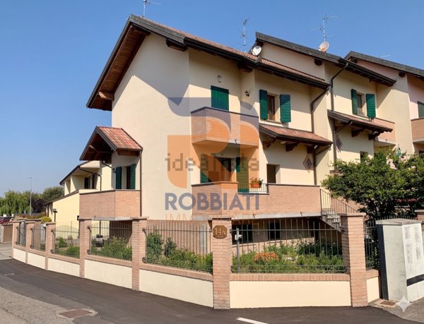 quadrivano in vendita a Vidigulfo in zona Vairano