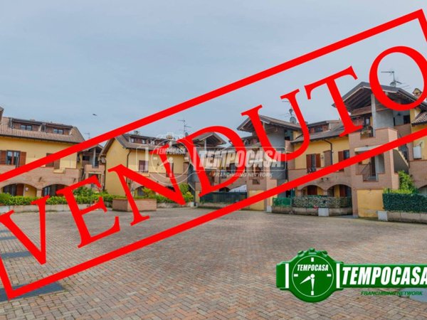 appartamento in vendita a Vidigulfo in zona Mandrino