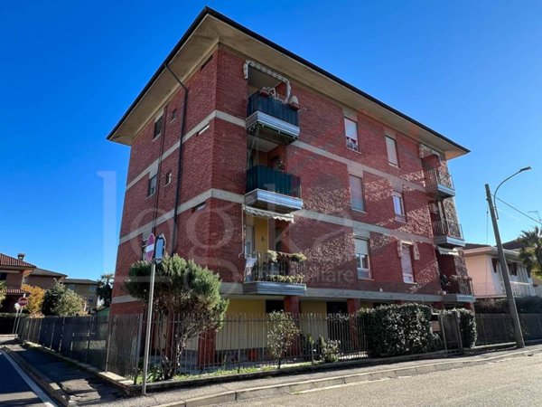 appartamento in vendita a Vidigulfo in zona Mandrino
