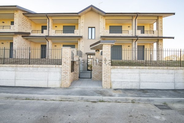 appartamento in vendita a Vidigulfo in zona Mandrino