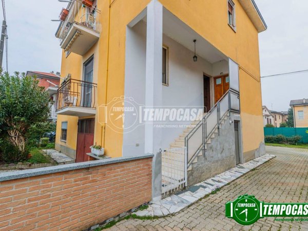 casa indipendente in vendita a Vidigulfo in zona Mandrino